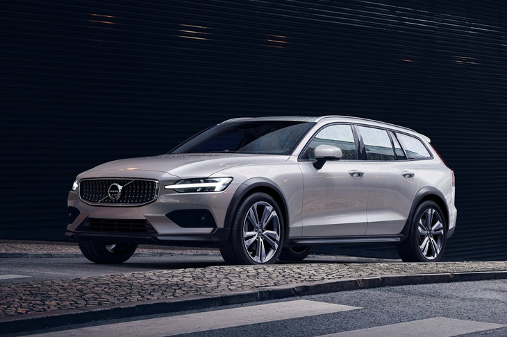 Volvo привезет в Россию новое семейство «шестидесяткок»