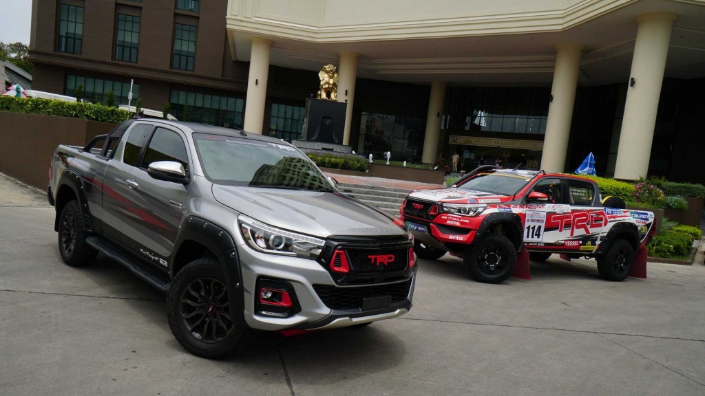 Toyota Hilux Black Rally Edition 