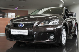Lexus CT 200h в наличии