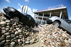 «Независимость Land Rover» - лидер по продажам в 2011 году