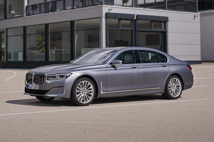 Дизельные BMW 7 серии стали мощнее и экономичнее
