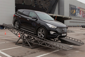 Hyundai приняла участие в выставке «Вездеход»
