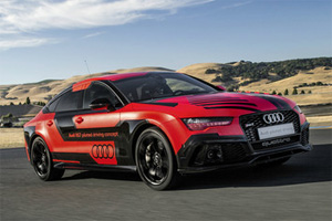 Audi RS 7 под управлением автопилота на гоночной трассе в Калифорнии