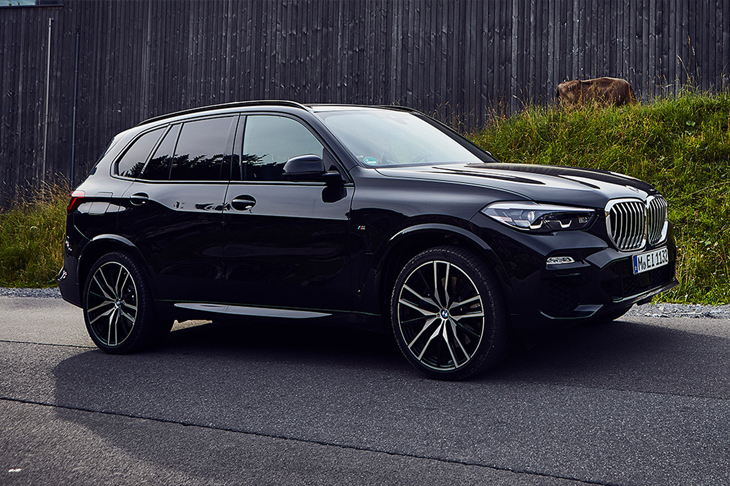 Гибридный BMW X5 поступил в продажу