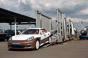Первые Porsche Panamera доставлены в Москву