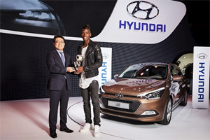 Футболист Поль Погба получил награду «Молодой игрок Hyundai»