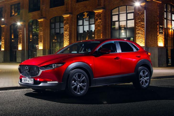 Mazda анонсировала продажи кроссовера CX-30 в России