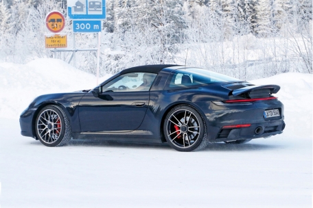 Новый Porsche 911 Targa представят на следующей неделе