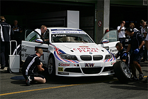 BMW Team RBM одерживает юбилейную победу