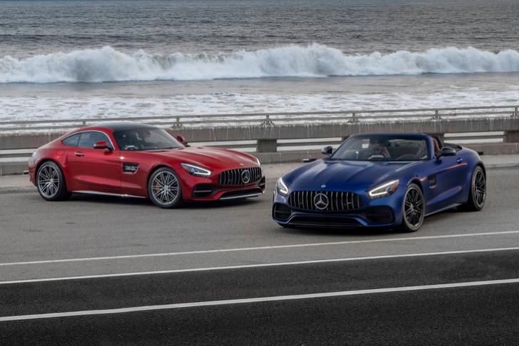 Семейство суперкаров Mercedes-AMG GT оправляют в отставку