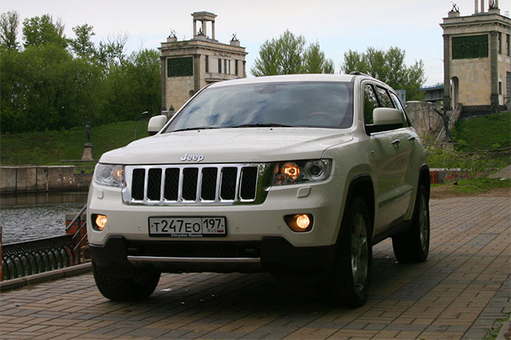 Jeep отзывает внедорожники Grand Cherokee в России