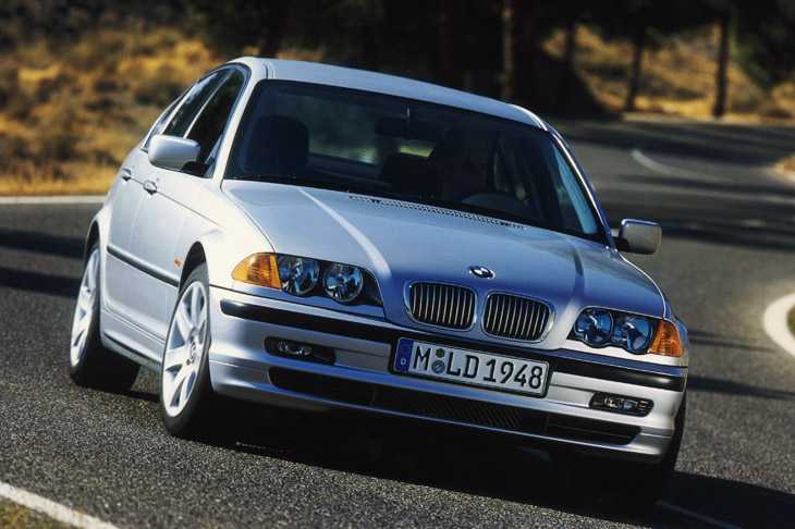 BMW объявила отзыв «трёшек» E46 в России