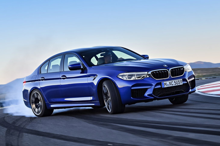 BMW укомплектует M-модели тяговыми батареями