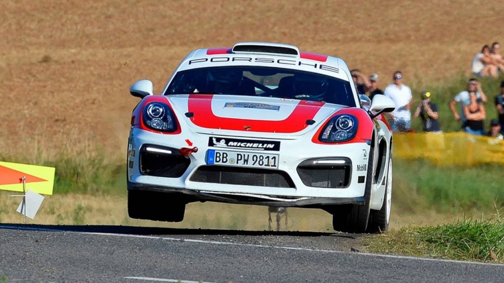Porsche GT4 Clubsport Rally 